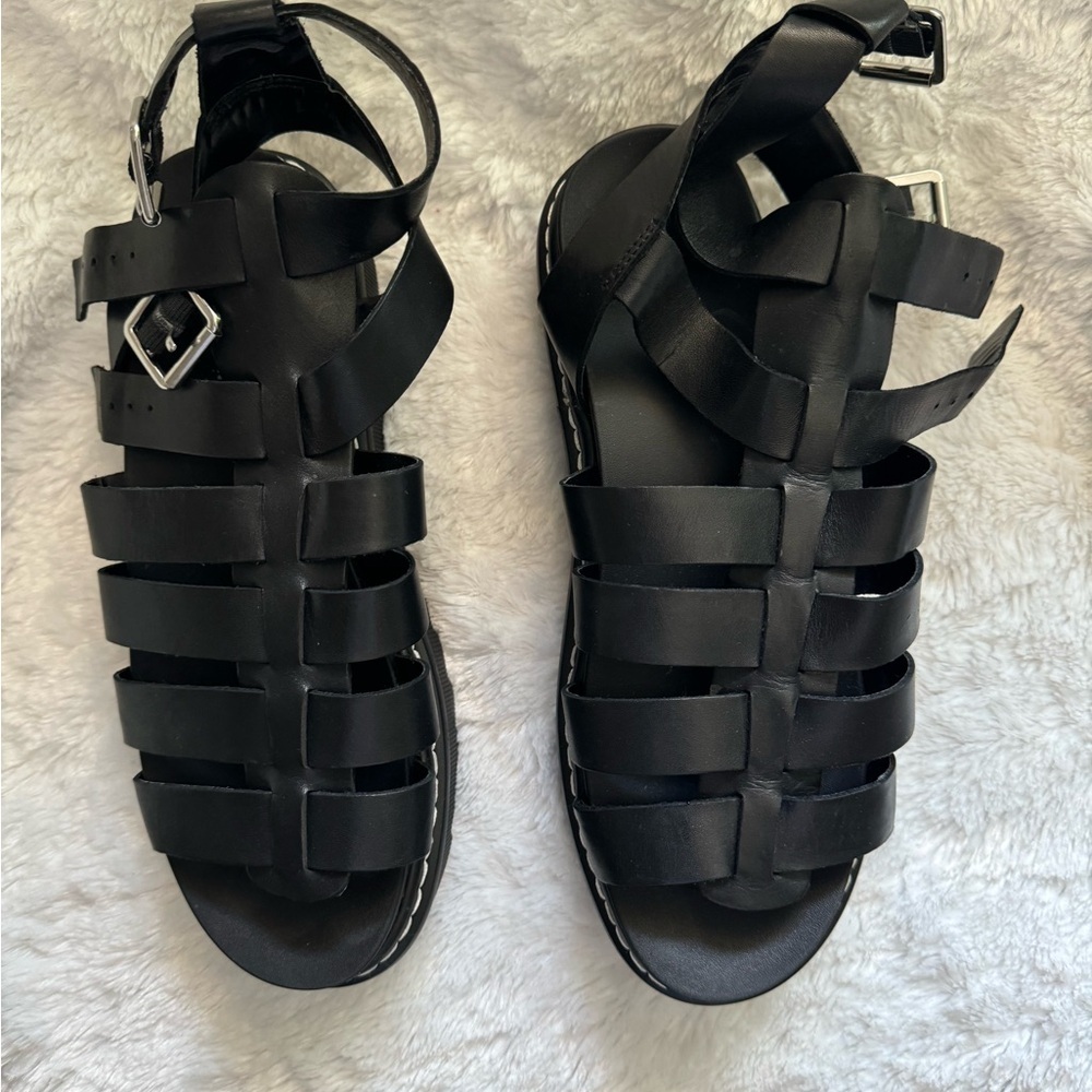Steve Madden  black leather MAXEN WHITE
8.5 sandal. I wore these one time.